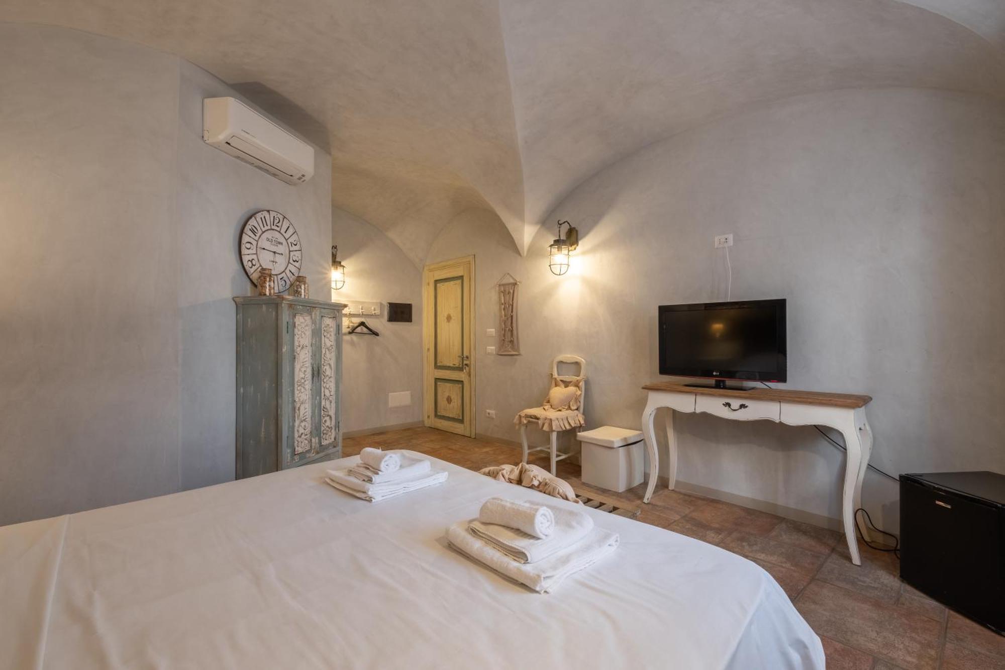 Dimoras Dimore Nel Cuore Di Olbia Exteriör bild